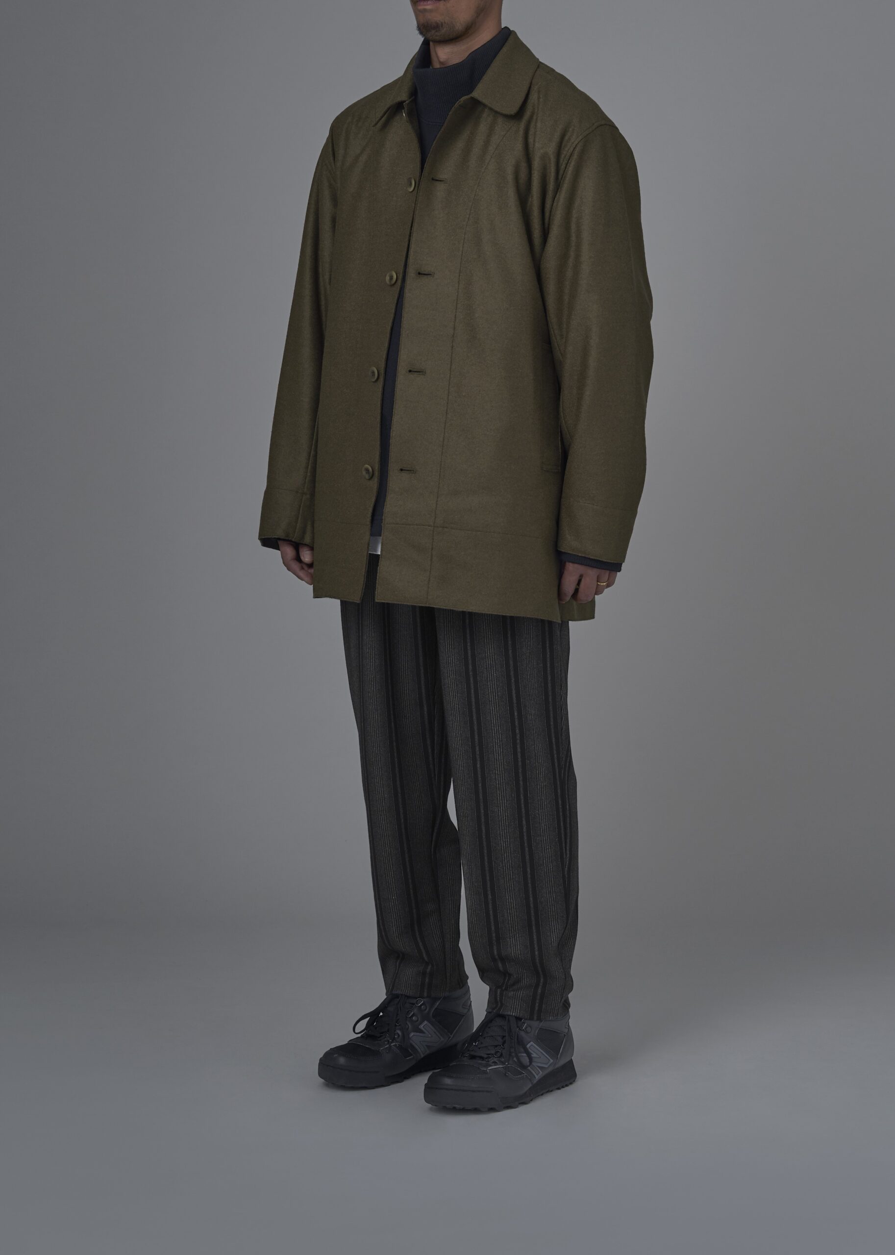 HARVEY Cut Away Mid Coat