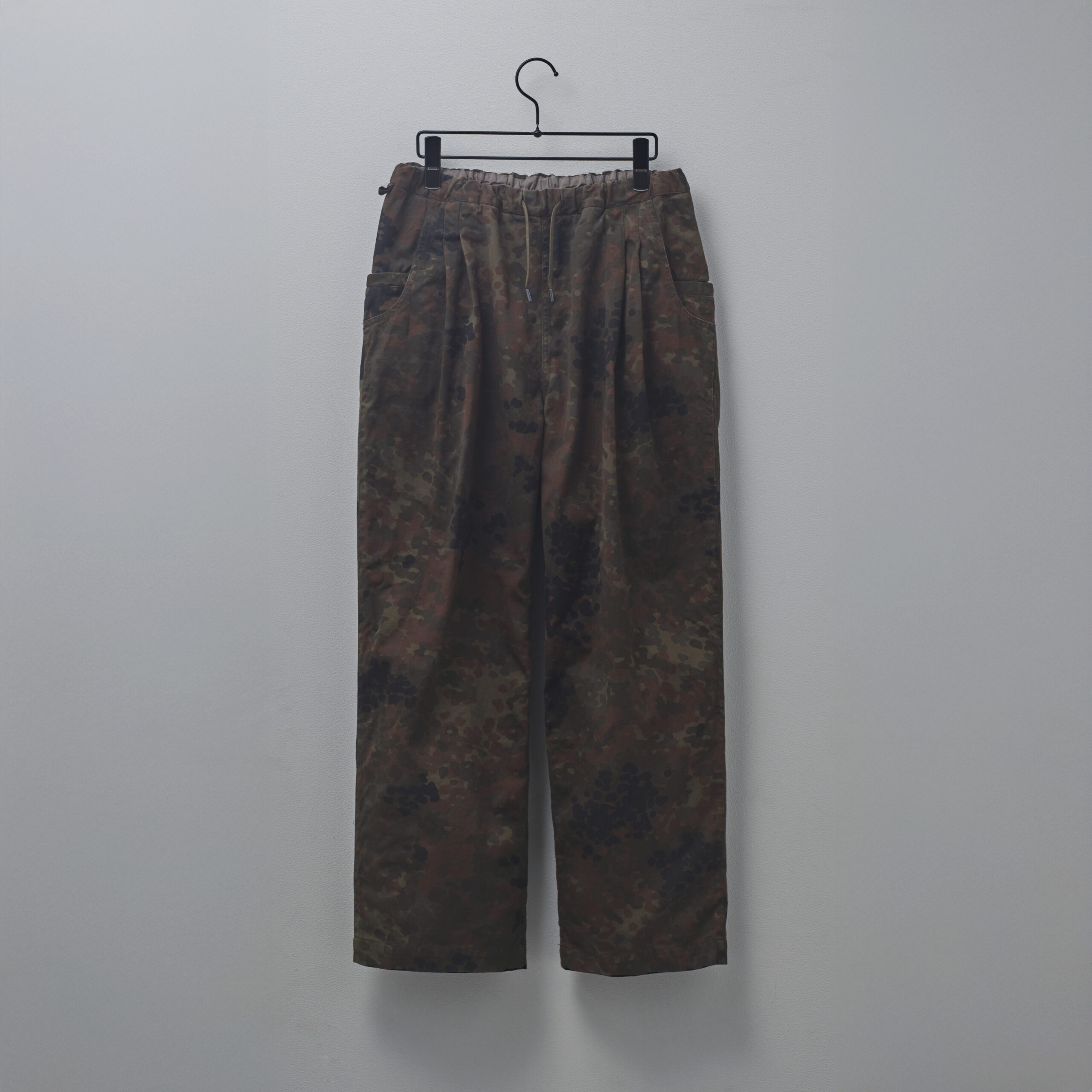 OLIVER TROUSERS “flt camo”